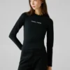 Camiseta con logotipo bordado Camiseta con logotipo bordado