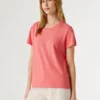 Camiseta con logotipo bordado