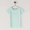Camiseta de corte ajustado con logotipo brillante