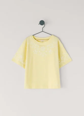 Camiseta de corte holgado con bordados florales
