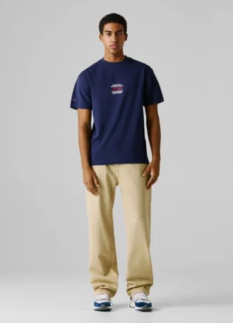 Camiseta de corte holgado con estampado en la espalda