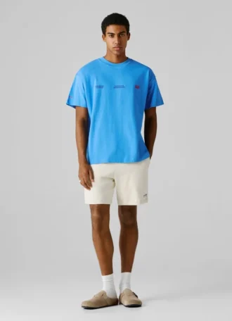 Camiseta de corte holgado con estampado en la espalda