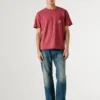 Camiseta de corte regular con bolsillo delantero