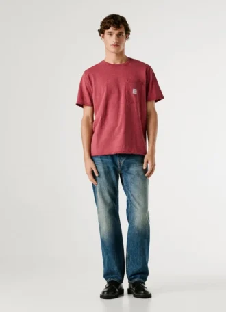 Camiseta de corte regular con bolsillo delantero