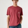 Camiseta de corte regular con bolsillo delantero