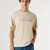 Camiseta de corte regular con logotipo bordado Camiseta de corte regular con logotipo bordado