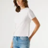 Camiseta de punto calado con logotipo bordado Camiseta de punto calado con logotipo bordado