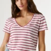 Camiseta de rayas con cuello en V Camiseta de rayas con cuello en V