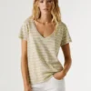 Camiseta de rayas con cuello en V