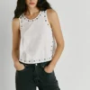 Camiseta de tirantes con tachuelas
