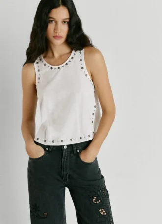 Camiseta de tirantes con tachuelas