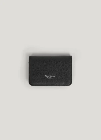 Cartera con logotipo en relieve