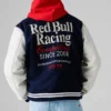 Chaqueta bomber estilo universitario