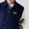 Chaqueta bomber estilo universitario