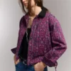 Chaqueta con cuello de camisa estampado Chaqueta con cuello de camisa estampado
