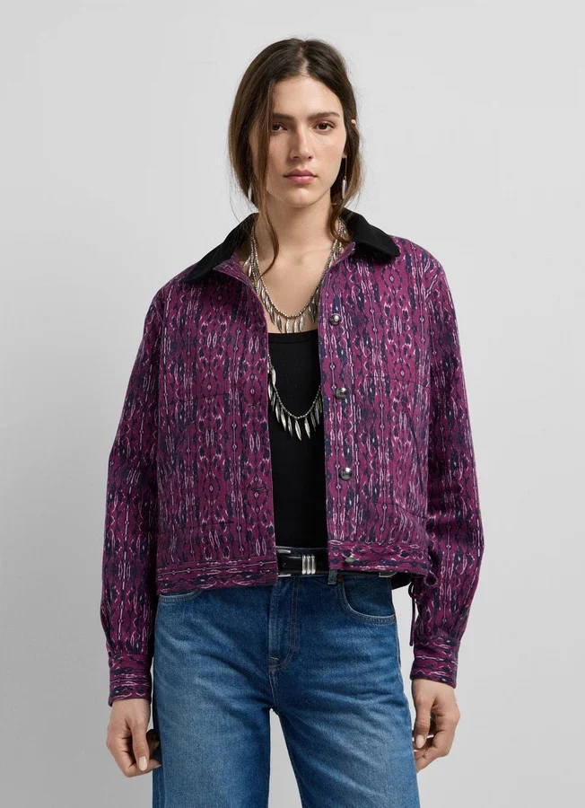 Chaqueta con cuello de camisa estampado Chaqueta con cuello de camisa estampado