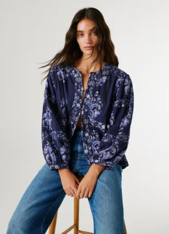 Chaqueta con estampado floral