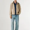 Chaqueta cortavientos con capucha