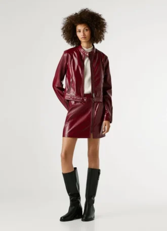 Chaqueta motera de charol