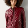 Chaqueta motera de charol Chaqueta motera de charol