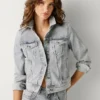 Chaqueta vaquera de corte entallado Chaqueta vaquera de corte entallado