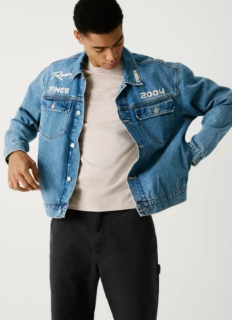 Chaqueta vaquera de corte holgado