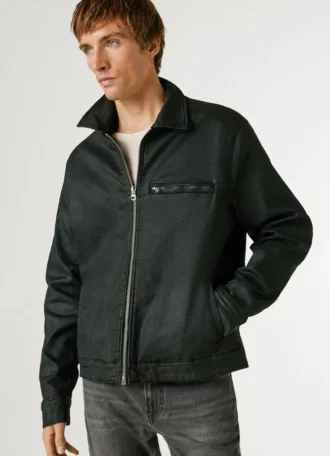 Chaqueta vaquera de corte holgado