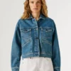 Chaqueta vaquera de corte holgado