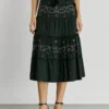 Falda midi con detalle bordado