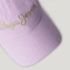 Gorra de sarga con logotipo bordado Gorra de sarga con logotipo bordado