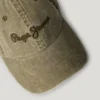 Gorra de sarga con logotipo bordado Gorra de sarga con logotipo bordado