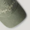 Gorra de sarga con logotipo bordado Gorra de sarga con logotipo bordado