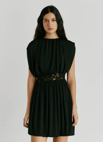 Minivestido con detalle de ganchillo