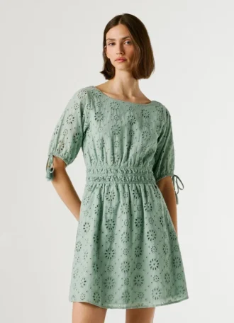 Minivestido con detalles calados