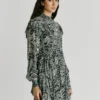 Minivestido con estampado de fantasía Minivestido con estampado de fantasía