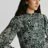 Minivestido con estampado de fantasía Minivestido con estampado de fantasía