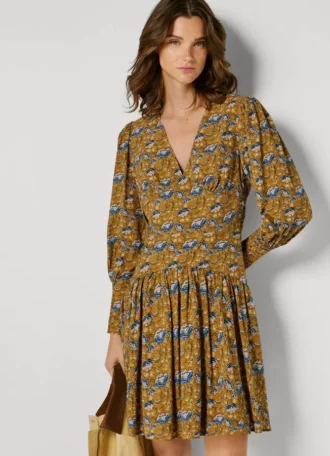 Minivestido con estampado floral