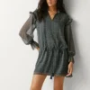 Minivestido con volantes
