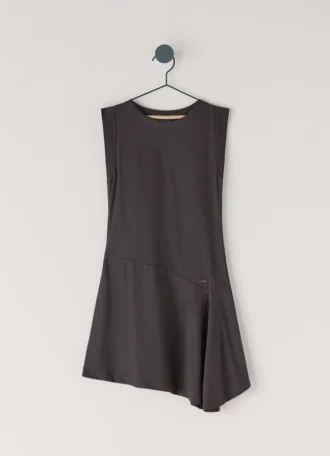 Minivestido de cuello redondo