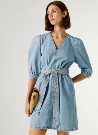 Minivestido vaquero con cuello en V