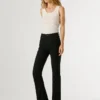 Pantalones acampanados de 5 bolsillos