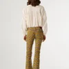 Pantalones acampanados de 5 bolsillos