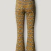 Pantalones acampanados de 5 bolsillos