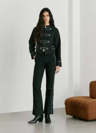Pantalones acampanados de sarga