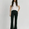 Pantalones acampanados de sarga Pantalones acampanados de sarga