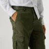 Pantalones cargo de sarga de corte regular Pantalones cargo de sarga de corte regular