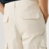 Pantalones cargo de sarga de corte regular Pantalones cargo de sarga de corte regular