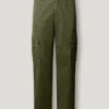 Pantalones cargo de sarga de corte regular Pantalones cargo de sarga de corte regular