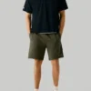 Pantalones cortos tipo bermuda de felpa de corte ajustado Pantalones cortos tipo bermuda de felpa de corte ajustado