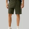 Pantalones cortos tipo bermuda de felpa de corte ajustado Pantalones cortos tipo bermuda de felpa de corte ajustado
